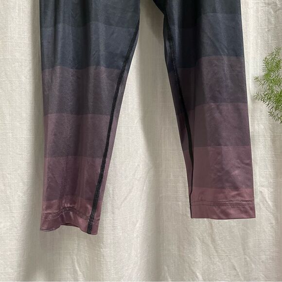 Beyond YogaLux Island Ombre High-Waist Crop Legging Size Medium - Picture 3 of 14